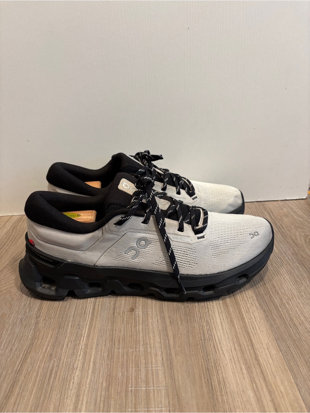 On Cloudflyer 5 Mens Size 11 Gray Black Athletic Running Walking Shoes Sneakers